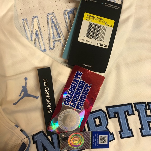 Michael Jordan North Carolina Tar Heels 23 Jersey - Picture 4 of 4